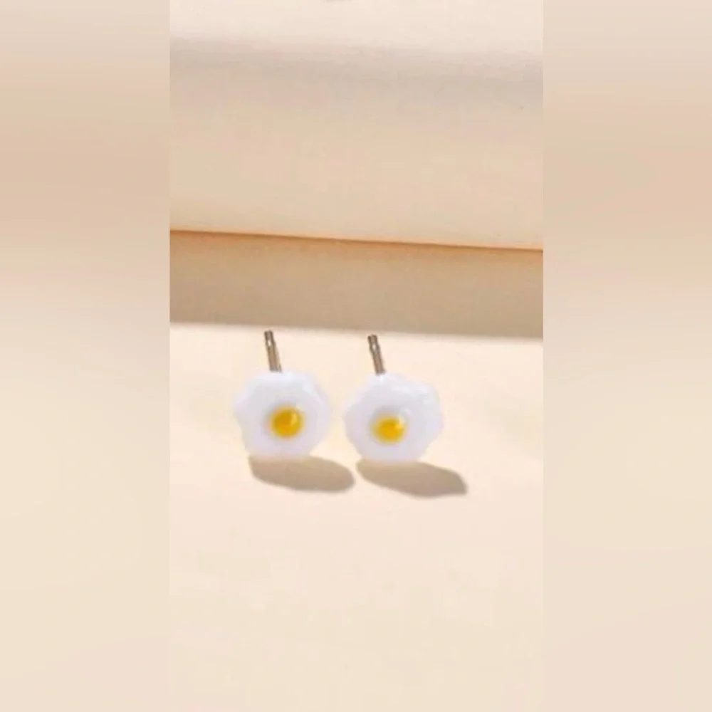 “Fried Egg” Scrambled Poached Soft Boiled Over Easy Omelet Breakfast Cutesy Stud